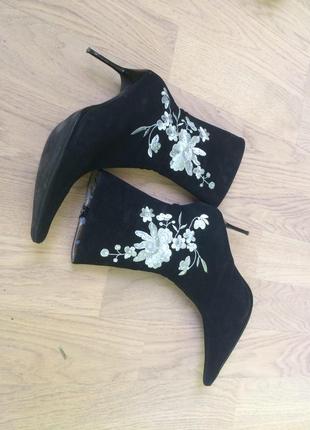 ‼️чобітки basic editions/ для переробки/ носити не можна‼️