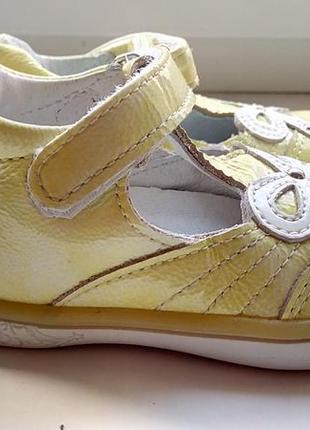 Шкіряні босоніжки noel