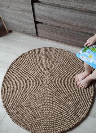 Круглий джутовий килим ручної роботи. плетений килимок.4 фото