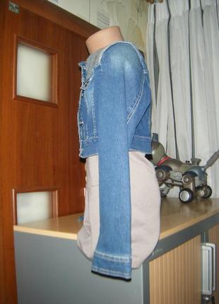 Джинсовый короткий пиджак-болеро с паетками на девочку 8 лет, рост 128-134 см4 фото
