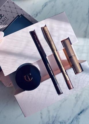 Charlotte tilbury pillow talk on the go eye and lip set набір топових продуктів у відтінку pillow talk3 фото