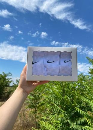 Жіночі високі шкарпетки nike 3 пари в коробці2 фото