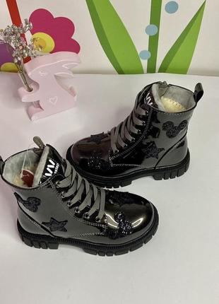 Зимові черевички для дівчинки