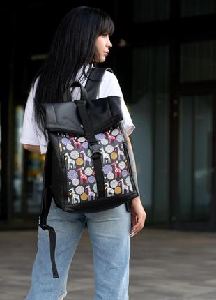 Жіночий рюкзак ролл чорний з принтом жираф5 фото