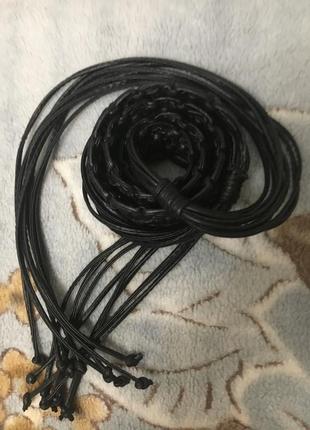 Черный  плетенный кожаный мягкий пояс  с бахромой