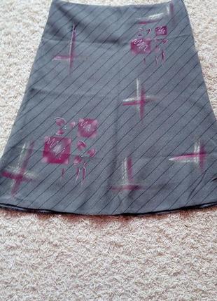 Юбка дизайнеская,размер 44 made in europe