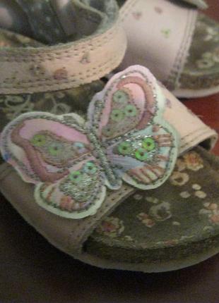 Босоножки для малышки 2