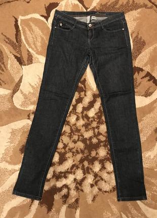 Джинсы mango