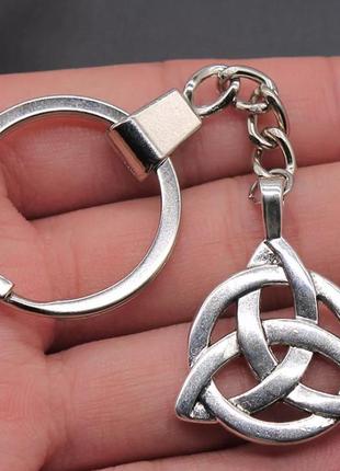 Брелок металлический для ключей, сумок, рюкзаков "трикветр xr3" серебристый