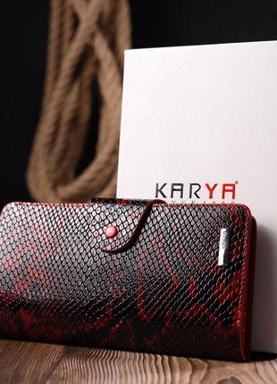 Яскраве жіноче портмоне з натуральної фактурної шкіри під змію karya 21003 червоний9 фото