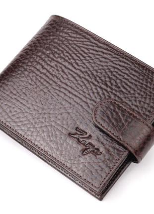 Практичное мужское портмоне с хлястиком из натуральной кожи karya 21086 коричневый