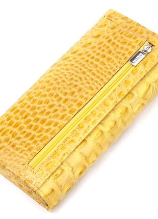 Яркий горизонтальный кошелек из натуральной кожи с тиснением под крокодила karya 21174 желтый2 фото