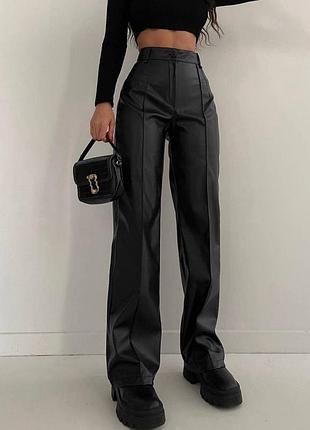 Жіночі брюки