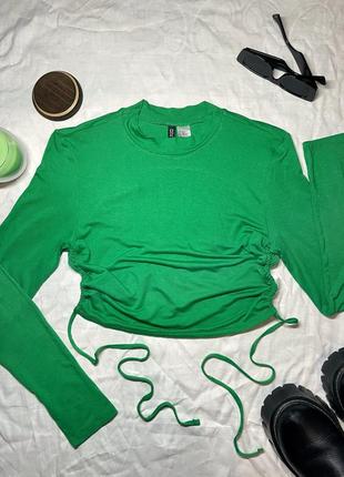 Топ с открытой спиной