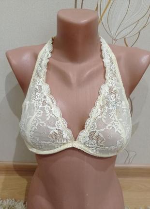 Нежный бюстгальтер.