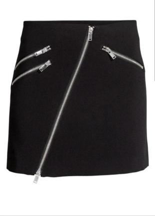 Базова чорна міні юбка з замком замочками тренд2 фото