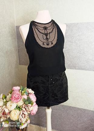 Блуза з бусами