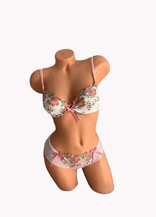 Комплект бюстгальтер пуш-ап и трусы  бразилиана marta 4850 белый 70с/м