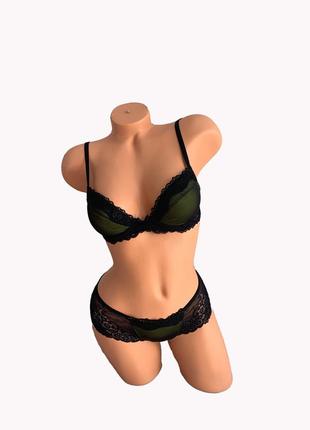 Комплект чорне мереживо на зеленій альюр 778