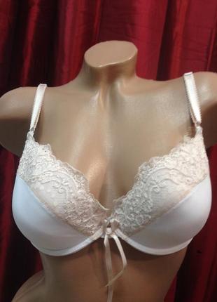 Бюстгальтер білий пуш-ап з кремовим мереживом