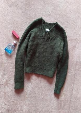 Классный укороченный тёплый свитер цвета хвои2 фото