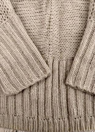 Мягкий тёплый свитер,нежного нюдового оттенка
