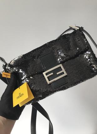 Сумочка клатч в стилі fendi