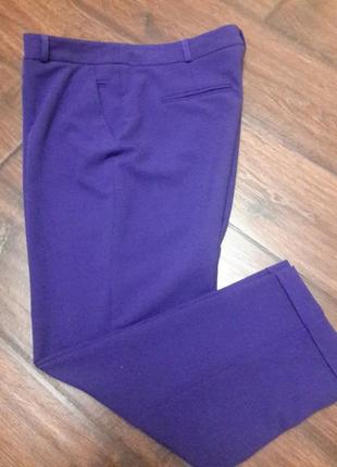 Яркие укороченные брючки