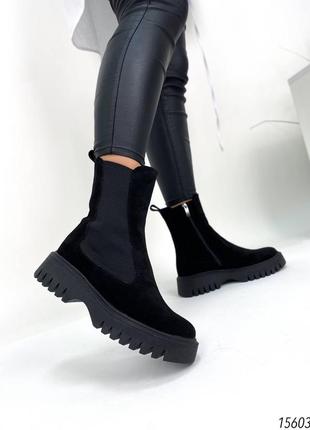 Черные натуральные замшевые зимние ботинки челси с резинкой на резинке толстой подошве зима замша3 фото