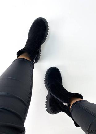 Черные натуральные замшевые зимние ботинки челси с резинкой на резинке толстой подошве зима замша8 фото