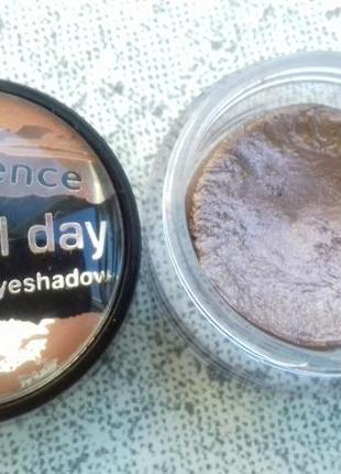 Супер стойкие тени для глаз коричневые essence stay all day 01 coppy right германия