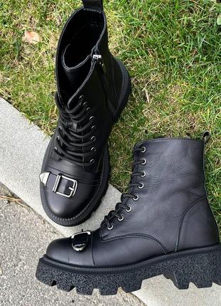 Стильные кожаные ботинки чёрные демисезонные зимние