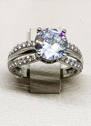 Кольцо серебряное с кубическим цирконием 18,5 3,23 г