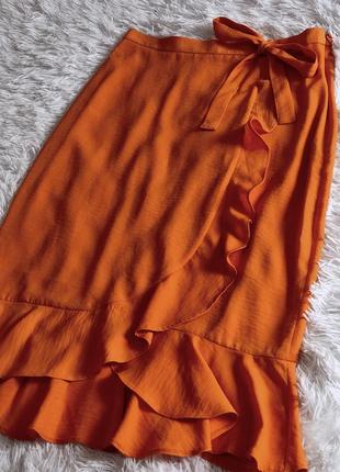 Яркая оранжевая юбка george с имитацией запаха7 фото