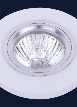 Точечный врезной светильник 705146 белый