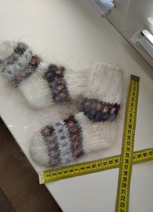 Дитячі білі пухові шкарпетки3 фото