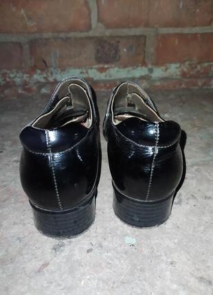 Туфлі жіночі на липучках6 фото