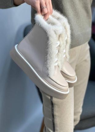 Екслюзивні черевики лофери з італійської шкіри та замші жіночі з норкою бежеві мокко2 фото