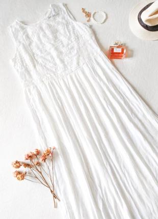 Красивое платье с вышивкой 100% вискоза