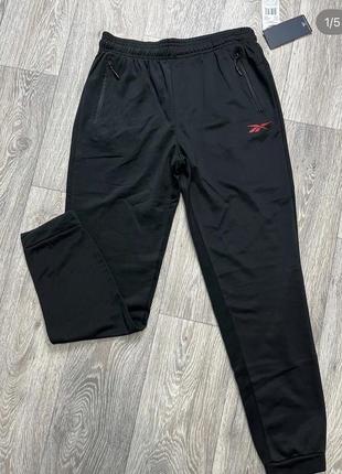 Штаны reebok essential joggers ew8526