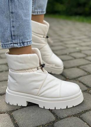 Дутики жіночі зимові бежеві черевики2 фото