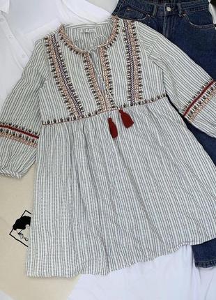 Сукня від zara у стилі вишиванки
