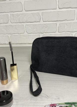 Чорна замшева косметичка woman's heel із щільною текстурою та блискавкою (в-476-18)