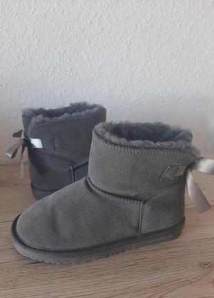 Уггі фірмові на дівчинку