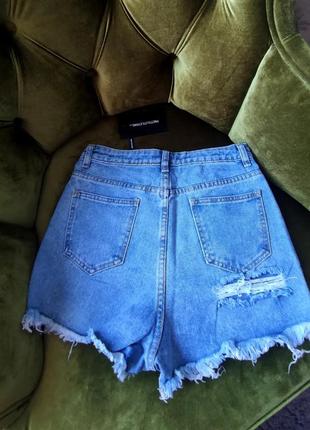Стильные джинсовые шорты prettylittlething. размер s3 фото