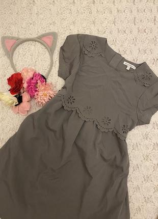 Сіра сукня з перфорацією french connection на 8-9років.