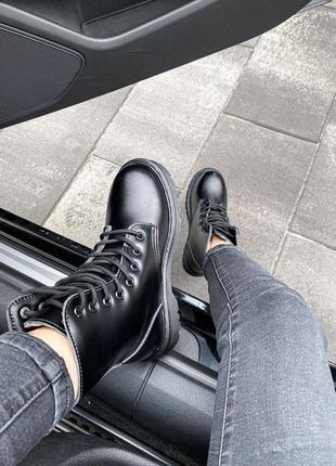 Зимние ботинки dr martens jadon monoblack с мехом4 фото