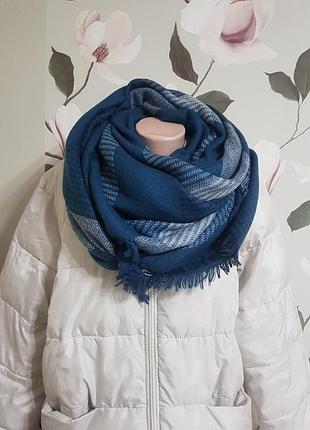 Теплый объёмный платок