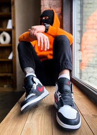 Кросівки nike air jordan 1 mid black chile red/white