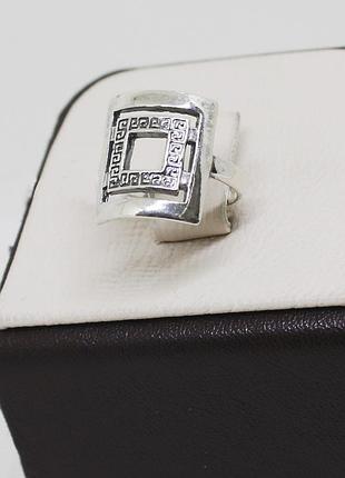Кольцо серебряное 19 3,79 г